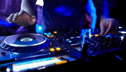 DJ